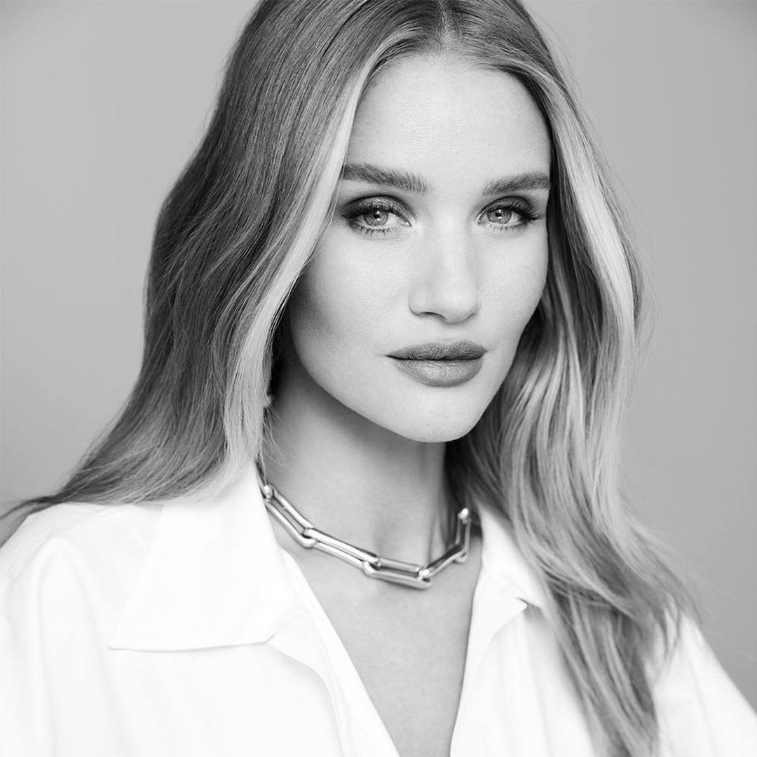 Rosie Huntington-Whiteley Dishes on Her Beauty Line & Shares Insider Tips for the Best Makeup Application - E! Online 1 Rosie Huntington-Whiteley Dishes on Her Beauty Line & Shares Insider Tips for the Best Makeup Application - E! Online